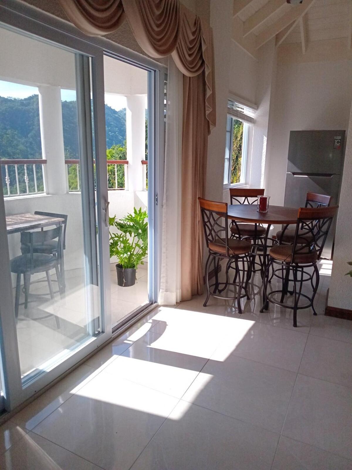 Gorgeous 1 Bedroom Apartment In The Kingston Hills 외부 사진