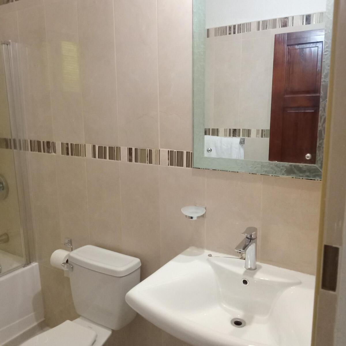 Gorgeous 1 Bedroom Apartment In The Kingston Hills 외부 사진
