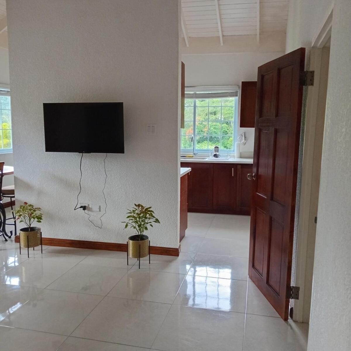 Gorgeous 1 Bedroom Apartment In The Kingston Hills 외부 사진