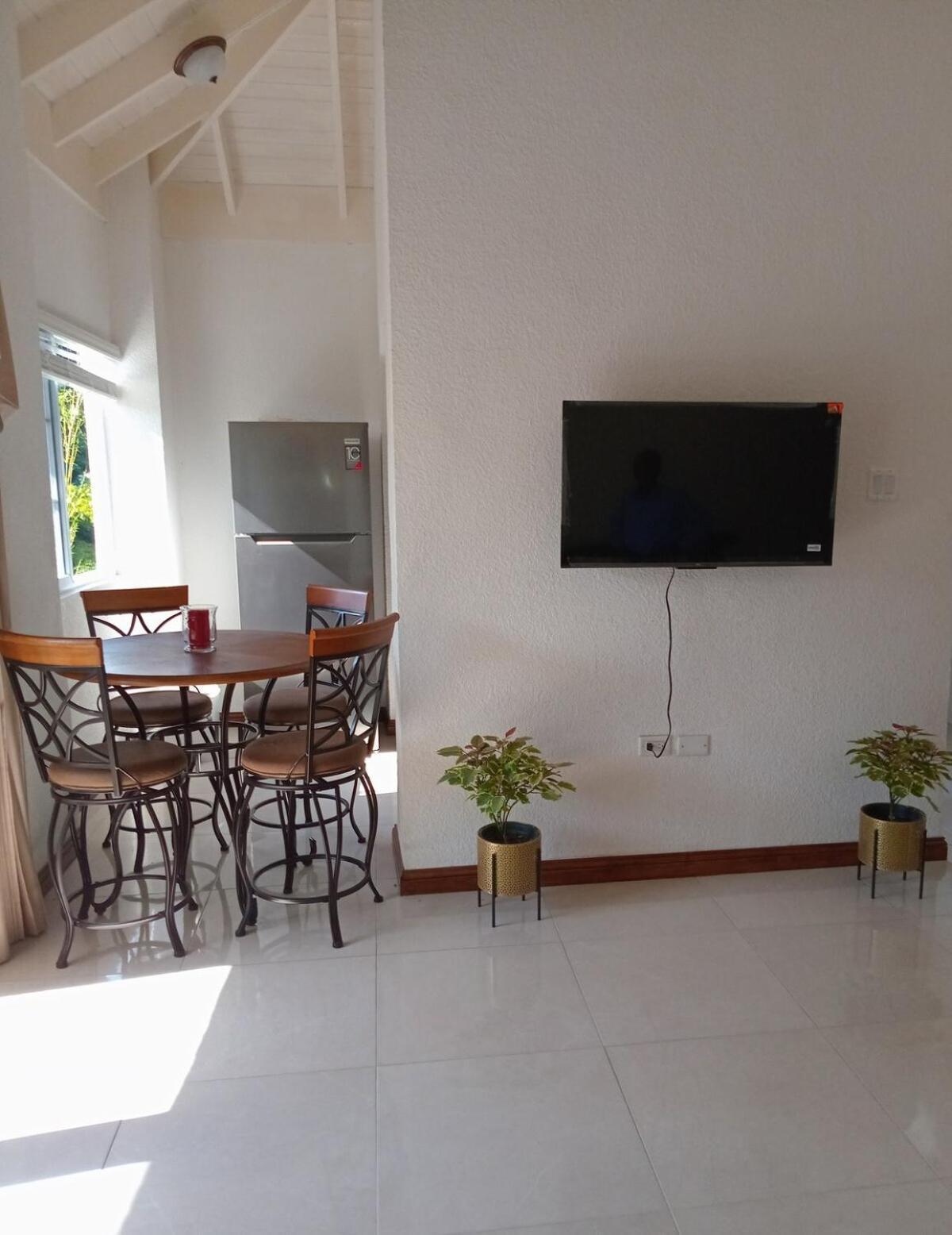 Gorgeous 1 Bedroom Apartment In The Kingston Hills 외부 사진